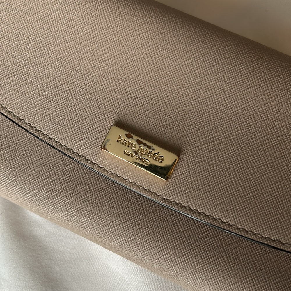 Kate Spade wristlet - Picture 3 of 6